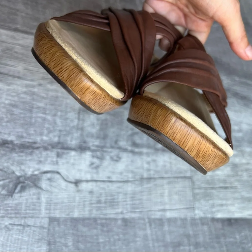 Dansko Brown Neeci Wedge Cross Strap Sandals Size 41 Leather upper / Lining